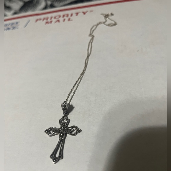 Vintage art deco goth silver and black Marcasite cross pendant with chain - Picture 2 of 5